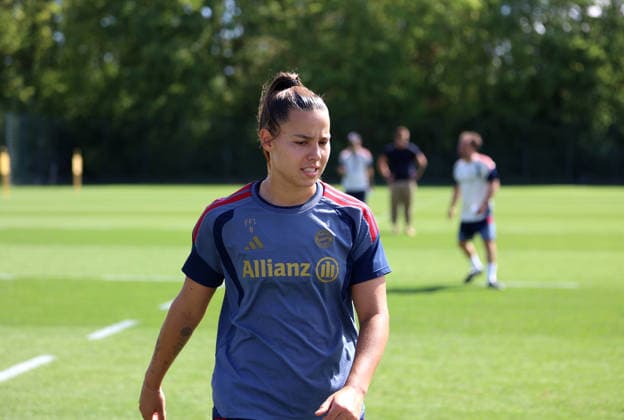 Fussball, Frauen, Saison 2026 2027, FC Bayern München, Training, Campus Lena Oberdorf (FC Bayern München) Kopf, Oberkörper *** Soccer, Women, 2026–2027 Season, FC Bayern Munich, Training, Campus Lena Oberdorf, FC Bayern Munich Head, Upper Body
