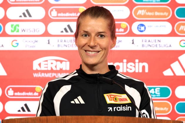 19.08.2026, GER Deutschland, Fussball, 1.Fussballbundesliga, 202672027, Alte Foersterei, 1.FC Union, Pressekonferenz, Cheftrainerin Marie-Louise Eta (1.FC Union Berlin) 1. Liga: DFB DFL regulations prohibit any use of photographs as image sequences and or quasi-video) Berlin Stadion Alte Foersterei Berlin Deutschland *** August 19, 2026, GER Germany, Soccer, Bundesliga 1, 2026–2027, Alte Foersterei, 1. FC Union, press conference, head coach Marie Louise Eta, 1. FC Union Berlin, 1st Division, DFB and DFL regulations prohibit any use of photographs as image sequences and or quasi-video, Berlin, Alte Foersterei Stadium, Berlin, Germany Copyright: xNordphotox xEnglerx