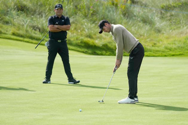 BALMEDIE, SCOTLAND - AUG 19: Andy Murray, former Tennis player putts on the second green during Practice at the 2026 Nexo Championship at the Trump International Golf Links, Balmedie on August 19, 2026 in Aberdeenshire, Scotland The 2026 Nexo Championship