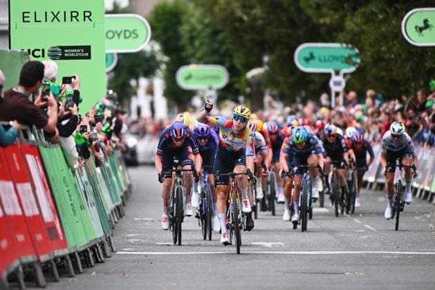 2026 Lloyds Tour of Britain Women Picture by Simon Wilkinson SWpix.com - 19 08 2026 - Cycling - UCI Women s World Tour - 2026 Lloyds Tour of Britain Women - Stage 1: Cockermouth to Cockermouth (158.9km) - Lorena Wiebes (Team SD Worx - Protime), winner of stage 1 Liverpool England Copyright: x xSWpix.comx(t axPhotographyxHubxLtd)xSimonxWilkinson SWpix.comx SWP-3030-18162
