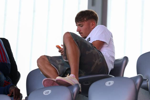 Lennart Karl (FC Bayern Muenchen, 42) schaut auf der Tribuene dem Spiel zu, GER, FC Bayern Muenchen U19 vs. VfB Stuttgart U19, Fussball, U19 DFB-Nachwuchsliga, Gruppe D, 3. Spieltag, Saison 2026 2027, 19.08.2026, DFL DFB REGULATIONS PROHIBIT ANY USE OF PHOTOGRAPHS as IMAGE SEQUENCES and or QUASI-VIDEO, GER, FC Bayern Muenchen U19 vs. VfB Stuttgart U19, Fussball, U19 DFB-Nachwuchsliga, Gruppe D, 3. Spieltag, Saison 2026 2027, 19.08.2026 Muenchen *** Lennart Karl, FC Bayern Munich, 42, watches the game from the stands, GER, FC Bayern Munich U19 vs. VfB Stuttgart U19, Soccer, U19 DFB Youth League, Group D, Matchday 3, 2026–2027 season, August 19, 2026, DFL and DFB regulations prohibit any use of photographs as image sequences and or quasi-video, GER, FC Bayern Munich U19 vs. VfB Stuttgart U19, soccer, U19 DFB Youth League, Group D, Matchday 3, 2026–2027 Season, August 19, 2026, Munich Copyright: xEibner-Pressefoto JennixMaulx EP_JML
