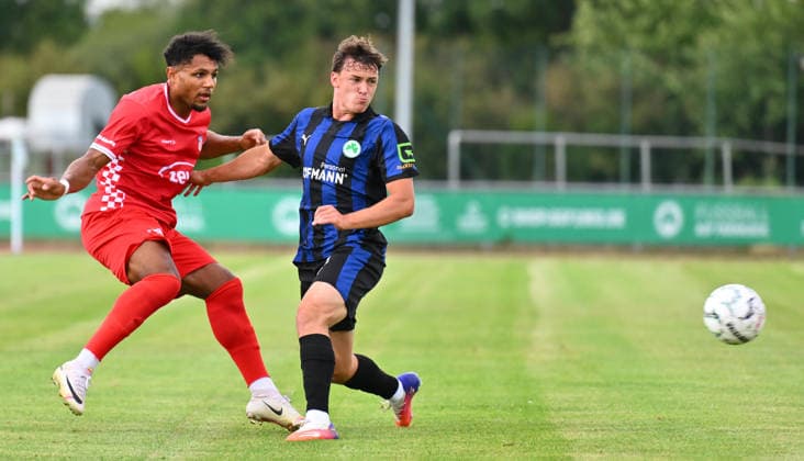 18.08.2026 - Fussball - 2. Bundesliga - Saison 2026 2027 - SpVgg Greuther Fürth Fuerth ( Kleeblatt ) - Training - - xwoxzix - Paul Philipp Besong (17, FSV Zwickau ) Lukas Reich (2, SpVgg Greuther Fürth ) *** August 18, 2026 Soccer 2. Bundesliga 2026–2027 Season SpVgg Greuther Fürth (Füroth Kleeblatt) Practice xwoxzix Paul Philipp Besong 17, FSV Zwickau Lukas Reich 2, SpVgg Greuther Fürth