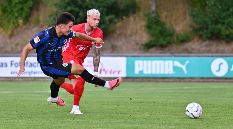18.08.2026 - Fussball - 2. Bundesliga - Saison 2026 2027 - SpVgg Greuther Fürth Fuerth ( Kleeblatt ) - Training - - xwoxzix - Aaron Keller (11, SpVgg Greuther Fürth ) Ben Luca Moritz (2, FSV Zwickau ) Chance Torchance *** August 18, 2026 Soccer 2. Bundesliga 2026–2027 Season SpVgg Greuther Fürth Fürth Kleeblatt Training xwoxzix Aaron Keller 11, SpVgg Greuther Fürth Ben Luca Moritz 2, FSV Zwickau Chance Scoring opportunity