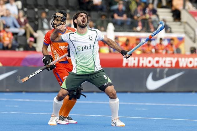 AMSTELVEEN - Sufyan Khan of Pakistan celebrates his goal during the group stage match at the Hockey World Cup between Pakistan and India at the Wagener Stadium. BAS CZERWINSKI ANP xVIxANPxSportx xxANPxIVx 565820607 originalFilename: 565820607.jpg