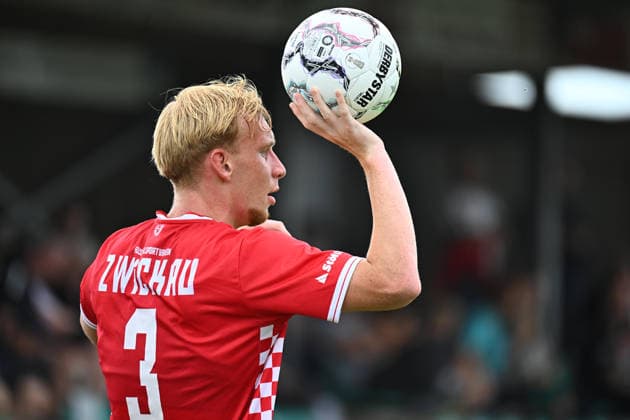 18.08.2026 - Fussball - 2. Bundesliga - Saison 2026 2027 - SpVgg Greuther Fürth Fuerth ( Kleeblatt ) - Training - - xwoxzix - Josua von Baer (3, FSV Zwickau ) *** August 18, 2026 Soccer 2. Bundesliga 2026–2027 Season SpVgg Greuther Fürth (Fuerth Kleeblatt) Training xwoxzix Josua von Baer 3, FSV Zwickau