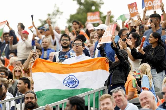 AMSTELVEEN - India supporters celebrate a goal during the group stage match at the Hockey World Cup between Pakistan and India at the Wagener Stadium. BAS CZERWINSKI ANP xVIxANPxSportx xxANPxIVx 565820656 originalFilename: 565820656.jpg