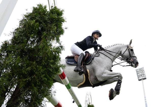 260819 Wilma McMahon of Sweden with horse Cicci compete in the team and individual jumping qualifier round one during day 9 of the 2026 FEI World Championships on August 19, 2026 in Aachen. Photo: Emma Wallskog BILDBYRAN kod EW EW0689 ridsport equestrian rid-vm 2026 2026 fei world championships bbeng ridsport-vm hoppning jumping *** August 19, 2026: Wilma McMahon of Sweden, riding Cicci, competes in the first round of the team and individual show jumping qualifiers on Day 9 of the 2026 FEI World Championships on August 19, 2026 in Aachen. Photo by Emma Wallskog, BILDBYRAN, code EW EW0689. Equestrian sports, 2026 World Championships, 2026 FEI World Championships, BBENG, equestrian sports, World Championships, show jumping  Copyright: EMMAxWALLSKOG BB260819EW132