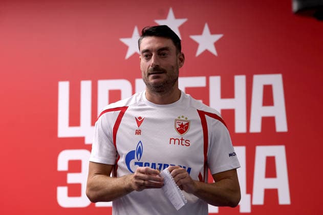 Crvena Zvezda v Viktoria Plzen, UEFA Europa League, play-offs, 1st leg Season 2026 2027 Belgrade, Serbia. 19th August, 2026. Crvena Zvezda s head coach Albert Riera prior to the UEFA Europa League, play-offs, 1st leg football match between Crvena Zvezda (Red Star) and Viktoria Plzen at the Rajko Mitic Stadium on August 19, 2026 in Belgrade, Serbia. Belgrade Serbia Copyright: xPedjaxMilosavljevicx x