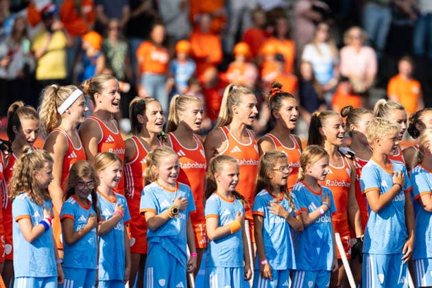 Netherlands Women v Japan Women - FIH Hockey World Cup AMSTELVEEN, NETHERLANDS - AUGUST 19: Team The Netherlands during the FIH Hockey World Cup match between Netherlands Women and Japan Women at Wagener Stadion on August 19, 2026 in Amstelveen, Netherlands. Amstelveen Wagener Stadion Netherlands Content not available for redistribution in The Netherlands directly or indirectly through any third parties. Copyright: xMarcelxvanxPlateringenx