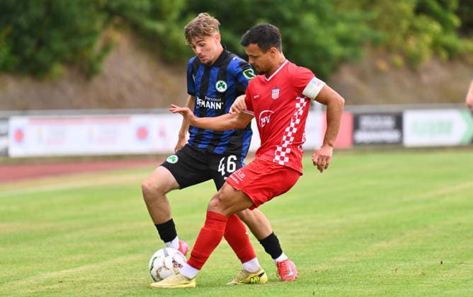 18.08.2026 - Fussball - 2. Bundesliga - Saison 2026 2027 - SpVgg Greuther Fürth Fuerth ( Kleeblatt ) - Training - - xwoxzix - Jannik Lober (46, SpVgg Greuther Fürth ) Andrej Startsev (15, FSV Zwickau ) *** August 18, 2026 Soccer 2. Bundesliga 2026–2027 Season SpVgg Greuther Fürth Fürth Kleeblatt Practice xwoxzix Jannik Lober 46, SpVgg Greuther Fürth Andrej Startsev 15, FSV Zwickau