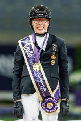 AACHEN - FEI World Championships 2026, AACHEN - FEI World Championships 2026 DRESING Heidemarie (GER), Poesie 143 Medal ceremony Medaillenvergabe FEI Para Dressage World Championship, WM, Weltmeisterschaft Grade II Para Grand Prix A Individual Final & First Individual Qualifier for the Grand Prix Freestyle Aachen, Reitstadion Soers 19. August 2026 - *** AACHEN FEI World Championships 2026, AACHEN FEI World Championships 2026 DRESING Heidemarie GER, Poesie 143 Medal Ceremony FEI Para Dressage World Championship Grade II Para Grand Prix A Individual Final First Individual Qualifier for the Grand Prix Freestyle Aachen, Reitstadion Soers, August 19, 2026