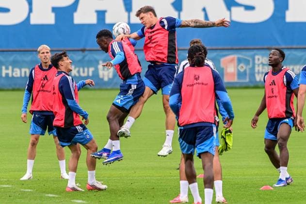 Kofi Amoako Nicolai Remberg ( HSV ) Deutschland , Hamburg , Volksparkstadion Trainingsgelände , Fussball , 1. Bundesliga , Training des Hamburger SV *** Kofi Amoako, Nicolai Remberg, HSV, Germany, Hamburg, Volksparkstadion Training Facility, Soccer, Bundesliga 1, Hamburger SV Training