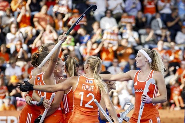 AMSTELVEEN - Marijn Veen of the Netherlands, Luna Fokke of the Netherlands and Yibbi Jansen of the Netherlands celebrate the 2-0 during the group stage match at the Hockey World Cup between the Netherlands and Japan at the Wagener Stadium. BAS CZERWINSKI ANP xVIxANPxSportx xxANPxIVx 565824433 originalFilename: 565824433.jpg