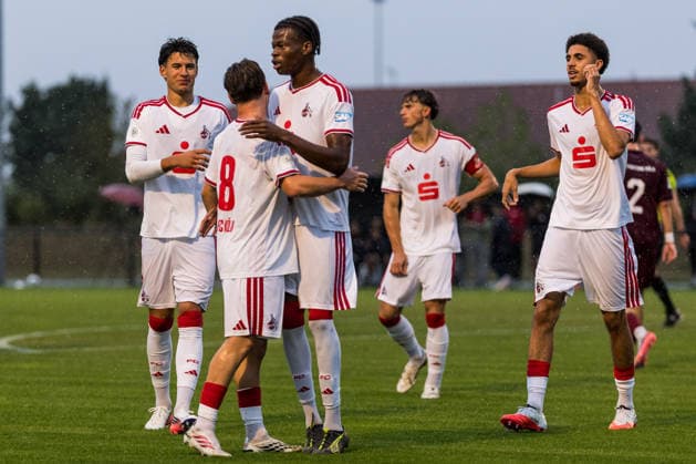 U19 DFB-Nachwuchsliga: SC Fortuna Köln vs. 1. FC Köln; 19.08.2026 KÖLN, GERMANY - AUGUST 19: Jubel zum 0:1 durch Benjamin Ley (1. FC Köln, 8) während dem 3. Spieltag der Vorrunde Gruppe F - U19 DFB-Nachwuchsliga zwischen SC Fortuna Köln vs. 1. FC Köln am Rasenplatz Kapellenstr am 19. August 2026 in Köln, Deutschland. *** U19 DFB Youth League: SC Fortuna Köln vs. 1. FC Köln, August 19, 2026, Cologne, Germany. Celebrations following Benjamin Ley’s 0-1 goal for 1. FC Köln, 8 during Matchday 3 of the preliminary round, Group F, of the U19 DFB Youth League between SC Fortuna Cologne and 1 FC Cologne at the Kapellenstr grass field on August 19, 2026, in Cologne, Germany Copyright: xBEAUTIFULxSPORTS Wunderlx