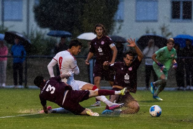 U19 DFB-Nachwuchsliga: SC Fortuna Köln vs. 1. FC Köln; 19.08.2026 KÖLN, GERMANY - AUGUST 19: Milan Eggers (1. FC Köln, 9) schießt das Tor zum 0:3, Torschuss, gegen Francesco Martilotti (SC Fortuna Köln, 3) während dem 3. Spieltag der Vorrunde Gruppe F - U19 DFB-Nachwuchsliga zwischen SC Fortuna Köln vs. 1. FC Köln am Rasenplatz Kapellenstr am 19. August 2026 in Köln, Deutschland. *** U19 DFB Youth League: SC Fortuna Köln vs. 1 FC Köln, August 19, 2026, Cologne, Germany. Milan Eggers of 1 FC Köln scores the goal to make it 0–3, shot on goal, against Francesco Martilotti of SC Fortuna Köln, 3, during Matchday 3 of the preliminary round, Group F, of the U19 DFB Youth League between SC Fortuna Köln and 1 FC Köln at the Kapellenstr grass field on August 19, 2026, in Cologne, Germany Copyright: xBEAUTIFULxSPORTS Wunderlx