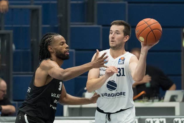 Chip Flanigan (Braunschweig, 30), Spencer Reaves (MBC, 31), Syntainics MBC vs. Basketball Löwen Braunschweig, Testspiel, Saisonvorbereitung, Basketball, Bundesliga, Maenner, Saison 2026 27, 19.08.2026. Weißenfels Stadthalle Sachsen-Anhalt Deutschland *** Chip Flanigan Braunschweig, 30, Spencer Reaves MBC, 31, Syntainics MBC vs. Basketball Löwen Braunschweig, Exhibition Game, Preseason, Basketball, Bundesliga, Men, 2026–27 Season, August 19, 2026, Weißenfels Stadthalle, Saxony-Anhalt, Germany