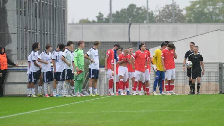Gelsenkirchen: DFB-Nachwuchsliga FC Schalke 04 U19 - Rot-Weiss Essen U19 ** NUR FÜR REDAKTIONELLE ZWECKE ** EDITORIAL USE ONLY **<p>Im Spiel FC Schalke 04 U19 (weiss) gegen Rot-Weiss Essen U19 (rot) am Mittwoch, den 19. August 2026, im Parkstadion in Gelsenkirchen. Deutschland NRW Gelsenkirchen Copyright: UwexErnst *** Gelsenkirchen, DFB Youth League: FC Schalke 04 U19 vs. Rot Weiss Essen U19 ** FOR EDITORIAL USE ONLY ** EDITORIAL USE ONLY ** p In the match between FC Schalke 04 U19 (white) and Rot Weiss Essen U19 (red) on Wednesday, August 19, 2026, at the Parkstadion in Gelsenkirchen, Germany (North Rhine-Westphalia), Gelsenkirchen. Copyright UwexErnst Copyright: UwexErnst doc878a8kfszp064mqg9et ,EDITORIAL USE ONLY
