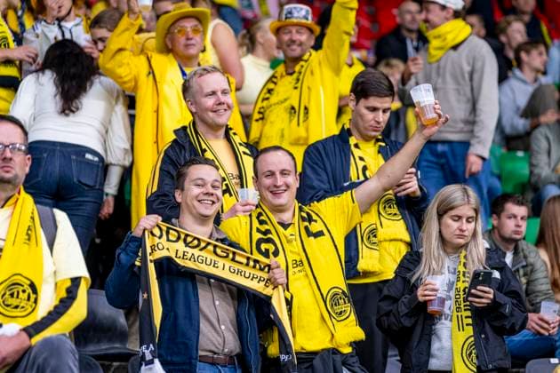 NIJMEGEN - Supporters van FC Bodo Glimt tijdens de UEFA Champions League wedstrijd tussen N.E.C. en FC Bodo Glimt in Gofferpark op 19 augustus 2026 in Nijmegen, Nederland. - *** NIJMEGEN FC Bodo Glimt supporters during the UEFA Champions League match between NEC and FC Bodo Glimt at Gofferpark on August 19, 2026, in Nijmegen, the Netherlands