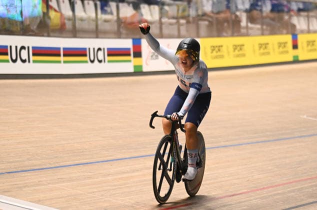 2026 UCI Junior Track World Championships Picture by Mathew Wells SWpix.com - 19 08 2026 - Cycling - 2026 UCI Junior Track World Championships - Heusden-Zolder, Flanders, Belgium - Women Scratch Race Final - Emma Louise Jimenez Palos of United States wins the Gold Medal Copyright: x xSWpix.comx(t axPhotographyxHubxLtd)xMathewxWells SWpix.comx SWP-3030-18222