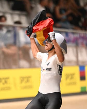 2026 UCI Junior Track World Championships Picture by Mathew Wells SWpix.com - 19 08 2026 - Cycling - 2026 UCI Junior Track World Championships - Heusden-Zolder, Flanders, Belgium - Men™s Scratch Race Final - Raul Esch of Germany wins the gold medal Copyright: x xSWpix.comx(t axPhotographyxHubxLtd)xMathewxWells SWpix.comx SWP-3030-18229