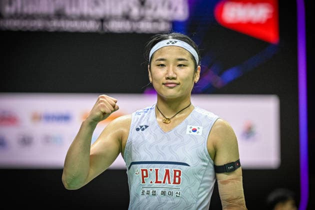 NEW DELHI, INDIA - AUGUST 19: South Korea™s An Se-young returns a shot against Indonesia™s Thalita Ramadhani Wiryawan during their women™s singles Round of 32 match on day three of the BWF World Championships 2026 at the Indira Gandhi Indoor Stadium on August 19, 2026 in New Delhi, India. (Photo by Sanchit Khanna Hindustan Times) BWF World Championships 2026