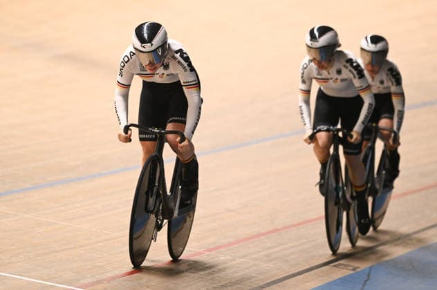 2026 UCI Junior Track World Championships Picture by Mathew Wells SWpix.com - 19 08 2026 - Cycling - 2026 UCI Junior Track World Championships - Heusden-Zolder, Flanders, Belgium - Women™s Team Sprint Final for Gold - Marie Louise Raake, Lara Colberg, Celine Prochnau of Germany Copyright: x xSWpix.comx(t axPhotographyxHubxLtd)xMathewxWells SWpix.comx SWP-3030-18251