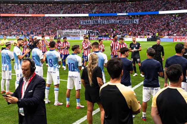 ESP: Atletico de Madrid v Malaga CF La Liga EA Sports Tifo of Atletico de Madrid fans during a Liga EA Sports match between Atletico de Madrid and Malaga CF at Estadio Riyadh Air Metropolitano on August 19, 2026 in Madrid, Spain. Madrid Madrid Spain Football *** ESP Atlético de Madrid vs. Málaga CF La Liga EA Sports A tifo display by Atlético de Madrid fans during a La Liga EA Sports match between Atlético de Madrid and Málaga CF at Estadio Riyadh Air Metropolitano on August 19, 2026, in Madrid, Spain Madrid Madrid Spain Soccer Copyright: xALEJANDROxMATIASx