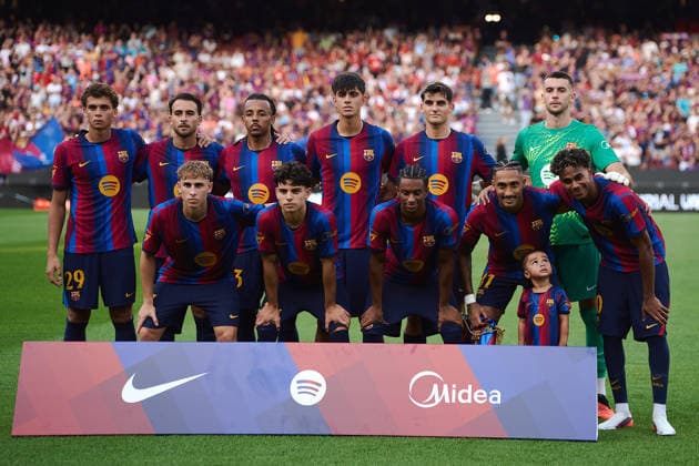 ESP: La Festa del Gamper Estrella Damm FC Barcelona, Barca v Al-Ahly squad of Barcelona during friendly match La Festa del Gamper Estrella Damm FC Barcelona v Al-Ahly played at Spotify Camp Nou Stadium in Barcelona on August 19th, 2026 in Spain Barcelona Spain Futbol *** ESP La Festa del Gamper Estrella Damm: FC Barcelona vs. Al Ahly—the Barcelona squad during the friendly match. La Festa del Gamper Estrella Damm: FC Barcelona vs. Al Ahly was played at Spotify Camp Nou Stadium in Barcelona on August 19, 2026, in Spain. Barcelona, Spain. Soccer Copyright: xGerardxFrancox xAgenciaxLOFx