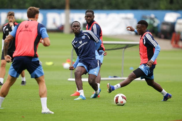 2026.08.19 xfsx Fussball 1. Bundesliga Hamburger Sportverein - Training am Volksparkstadion v.l. Kofi Amoako (Hamburger SV,22), Jordan Torunarigha (Hamburger SV ,23), Patson Daka (Hamburger SV, 27) (DFL regulations prohibit any use of photographs as image sequences and or quasi-video. Hamburg Volksparkstadion Hamburg Deutschland Copyright: xFernandoxSoaresx
