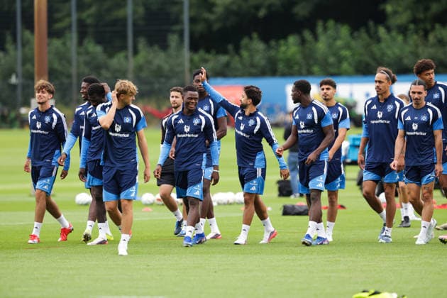 2026.08.19 xfsx Fussball 1. Bundesliga Hamburger Sportverein - Training am Volksparkstadion v.l. Otto Stange (Hamburger SV, 19), Louis Lemke (Hamburger SV ,37), Kofi Amoako (Hamburger SV,22), Immanuel Pherai (Hamburger SV,10), Yussuf Poulsen (Hamburger SV , 15), Rayan Philippe (Hamburger SV, 14) (DFL regulations prohibit any use of photographs as image sequences and or quasi-video. Hamburg Volksparkstadion Hamburg Deutschland Copyright: xFernandoxSoaresx