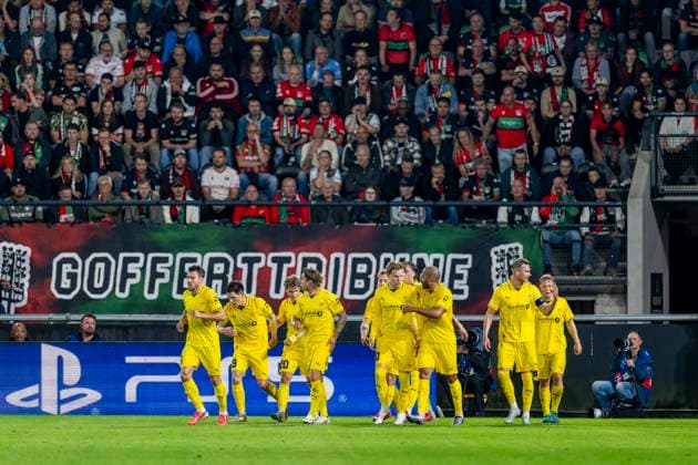 NIJMEGEN - spelers van FC Bodo Glimt vieren de 0-1 tijdens de UEFA Champions League wedstrijd tussen N.E.C. en FC Bodo Glimt in Gofferpark op 19 augustus 2026 in Nijmegen, Nederland. - *** FC Bodo Glimt players from Nijmegen celebrate the 0-1 goal during the UEFA Champions League match between NEC and FC Bodo Glimt at Gofferpark on August 19, 2026, in Nijmegen, the Netherlands