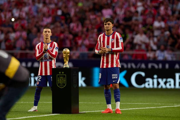 ESP: LaLiga EA Sports Atletico de Madrid v Malaga CF; Atletico de Madrid pays tribute to the Spanish world champion team with its players Alex Baena, Marcos Llorente, Marc Pubill, Alejandro Grimaldo alongside David Villa during LaLiga EA Sports between Atletico de Madrid v Malaga CF played at Riyadh Air Metropolitano Stadium in Madrid on August 19, 2026 in Spain Spain Futbol *** ESP LaLiga EA Sports Atlético de Madrid vs. Málaga CF Atlético de Madrid pays tribute to the Spanish world champion team with its players Alex Baena, Marcos Llorente, Marc Pubill, and Alejandro Grimaldo, alongside David Villa, during the LaLiga EA Sports match between Atlético de Madrid and Málaga CF, played at Riyadh Air Metropolitano Stadium in Madrid on August 19, 2026, in Spain. Spanish Soccer Copyright: xAgenciaxLOFx