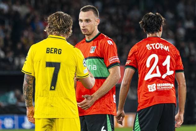 NIJMEGEN - Darko Nejasmic of NEC Nijmegen is in conversation with Patrick Berg of FK Bodo Glimt during the UEFA Champions League Play-offs match between NEC Nijmegen and FK Bodo Glimt at the Goffertstadion on August 19, 2026 in Nijmegen, the Netherlands. KEVIN SENDERS ANP xVIxANPxSportx xMarcelxterxBalsxIVx 565833743 originalFilename: 565833743.jpg