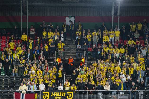 NIJMEGEN - Supporters of FK Bodo Glimt look on during the UEFA Champions League Play-offs match between NEC Nijmegen and FK Bodo Glimt at the Goffertstadion on August 19, 2026 in Nijmegen, the Netherlands. KEVIN SENDERS ANP xVIxANPxSportx xMarcelxterxBalsxIVx 565833955 originalFilename: 565833955.jpg