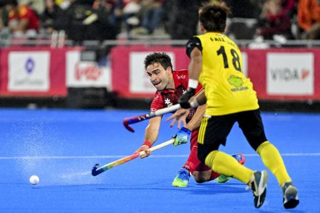 Belgium s Arthur de Sloover and Malaysia s Faiz Jali pictured during a hockey game between Belgian Lions and Malaysia, the third (out of three) matches during the group stage of the men s 2026 Hockey World Cup, Wednesday 19 August 2026 in Wavre. The 2026 edition of the Hockey World Cup takes place in Belgium and The Netherlands from August 15 to August 30. DIRKxWAEM  x183792853x