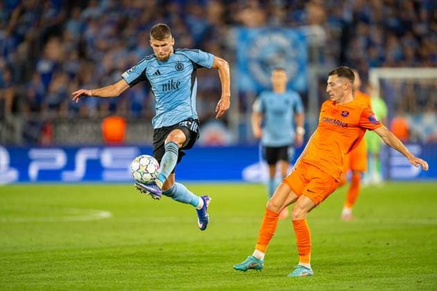 Alen Mustafic in a battle during Champions League qualifying playoff match, SK Slovan Bratislava - NK Celje , 19. august 2026, Tehelne pole Stadium, Bratislava, Slovakia Copyright: xMICHALxFAJT,ZOSPORTU.SKx MAR_8460