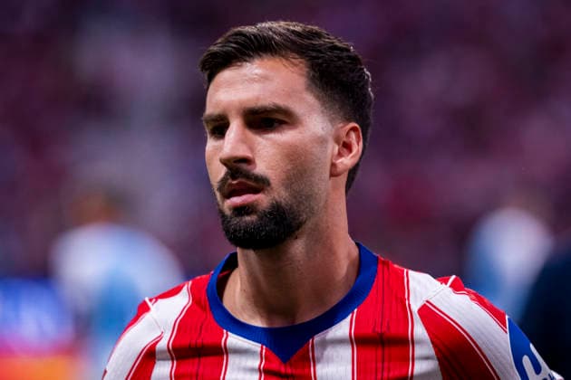 Atletico de Madrid v Malaga CF - LaLiga EA Sports Alex Baena of Atletico de Madrid is seen prior to the LaLiga EA Sports football match between Atletico de Madrid v Malaga CF at Estadio Riyadh Air Metropolitano on August 19, 2026 in Madrid, Spain. Madrid Estadio Riyadh Air Metropolitano Madrid Spain Copyright: xAlbertoxGardinx AGardin_20260819_Foot_Liga_Atl_Mal_0091