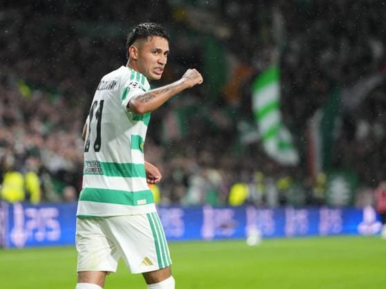 Camilo Duran of Celtic celebrates scoring his 2nd goal of the match to give Celtic a 3-0 lead. Celtic v LASK, UEFA Champions League, Play Off Round, First Leg, Football, Celtic Park, Glasgow, Scotland, UK - 19 Aug 2026Glasgow Celtic Park United Kingdom  Copyright: xStuartxWallace Shutterstockx 17104271cf