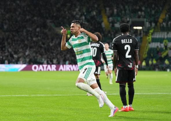 Camilo Duran of Celtic celebrates scoring his 2nd goal of the match to give Celtic a 3-0 lead. Celtic v LASK, UEFA Champions League, Play Off Round, First Leg, Football, Celtic Park, Glasgow, Scotland, UK - 19 Aug 2026Glasgow Celtic Park United Kingdom  Copyright: xStuartxWallace Shutterstockx 17104271db
