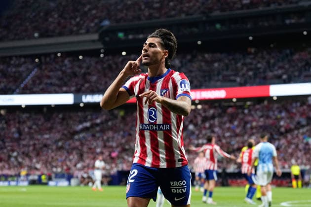 August 19, 2026, Madrid, Madrid, Spain: Carlos Martin of Atletico de Madrid protests during the Spanish League, LaLiga EA Sports, football match played between Atletico de Madrid and Malaga CF at Riyadh Air Metropolitano stadium on August 19, 2026, in Madrid, Spain. Atletico De Madrid V Malaga CF - LaLiga EA Sports  - ZUMAa181 20260819_zaa_a181_098 Copyright: xDennisxAgyemanx