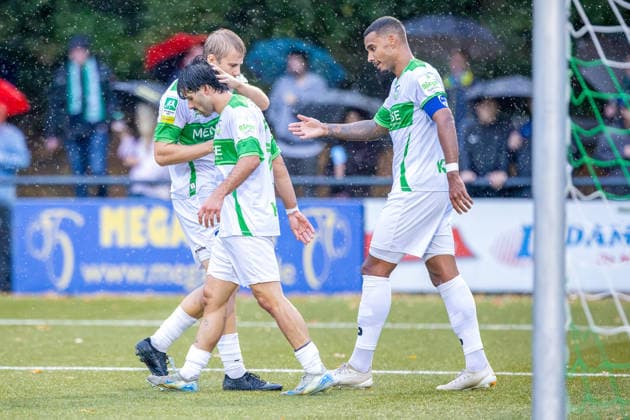 2026.08.19, xkwix, Fußball, Krombacher Westfalenpokal, SG Massen - FC Gütersloh, Sportanlage SG Massen, 2.Runde, Saison 2026 2027: Torjubel der Mannschaft nach Tor zum 0:1 durch David Winke (FC Gütersloh 17) DFB regulations prohibit any use of photographs as image sequences and or quasi-video. Photo: xKamilxWilkowskixPressefotoKochx Nordrhein-Westfalen Deutschland *** August 19, 2026, xkwix, soccer, Krombacher Westphalia Cup, SG Massen vs. FC Gütersloh, SG Massen Sports Complex, Round 2, 2026–2027 Season: The team celebrates after David Winke scores the 0–1 goal for FC Gütersloh 17. DFB regulations prohibit any use of photographs as image sequences and or quasi-video. Photo: xKamilxWilkowskixPressefotoKochx, North Rhine-Westphalia, Germany