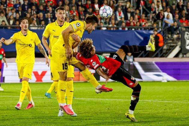 NIJMEGEN - Fredrik Andre Bjorkan of FK Bodo Glimt battles for possession with Noe Lebreton of NEC Nijmegen during the UEFA Champions League Play-offs match between NEC Nijmegen and FK Bodo Glimt at the Goffertstadion on 19 August 2026 in Nijmegen, the Netherlands. WART BRINKERHOF ANP xVIxANPxSportx xMarcelxterxBalsxIVx 565838280 originalFilename: 565838280.jpg