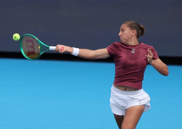 August 19, 2026, Mason, Ohio, USA: DIANE PARRY of France during the match against I. Swiatek of Poland in the fourth round of tennis tournament WTA, Tennis Damen 1000 Cincinnati Open in Mason, USA. Parry lost 3:6, 3:6. Mason USA - ZUMAc278 20260819_zsp_c278_009 Copyright: xMarcinxCholewinskix