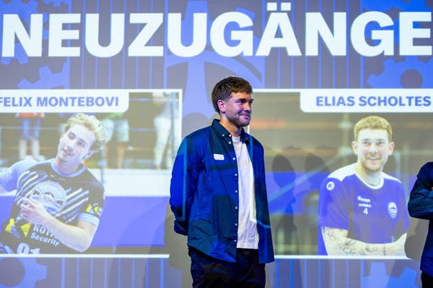 19.08.2026, GER, Handball, Maenner, Saison 26 27, ThSV Eisenach, Sponsorenabend Elias Scholtes (ThSV Eisenach, 4) 250 Gäste aus Politik Ehrenamt sowie die Vertreter der Sponsoren waren in dem Museum der Automobile Welt Eisenach AWE zum Saisonstart Sponsorenabend des ThSV Eisenach geladen. 99817 Eisenach Automobile Welt Eisenach AWE Thueringen Deutschland *** August 19, 2026, GER, Handball, Men, 2026–2027 Season, ThSV Eisenach, Elias Scholtes ThSV Eisenach Sponsors Evening, 4,250 guests from politics and the volunteer sector, as well as representatives of the sponsors, were invited to the Automobile Welt Eisenach (AWE) museum for ThSV Eisenach’s sponsor night to kick off the season. 99817 Eisenach, Automobile Welt Eisenach (AWE), Thuringia, Germany
