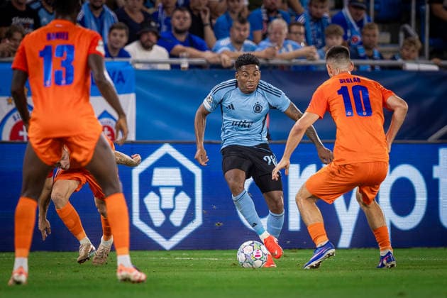 SLOVAN BRATISLAVA - CELJE Cesar Blackman of Slovan and Svit Selar of Celje during the first leg of play off round of UEFA Champions league football match between SK SLovan Bratislava and Celje at the Tehelne Pole Narodny futbalovy stadion. Bratislava, Slovakia, August 19, 2026. Copyright: xx 080A9812