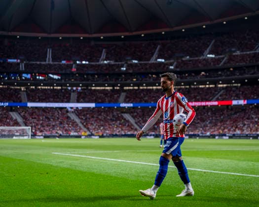 Atletico de Madrid v Malaga CF - LaLiga EA Sports Alex Baena of Atletico de Madrid is seen during the LaLiga EA Sports football match between Atletico de Madrid v Malaga CF at Estadio Riyadh Air Metropolitano on August 19, 2026 in Madrid, Spain. Madrid Estadio Riyadh Air Metropolitano Madrid Spain Copyright: xAlbertoxGardinx AGardin_20260819_Foot_Liga_Atl_Mal_0253