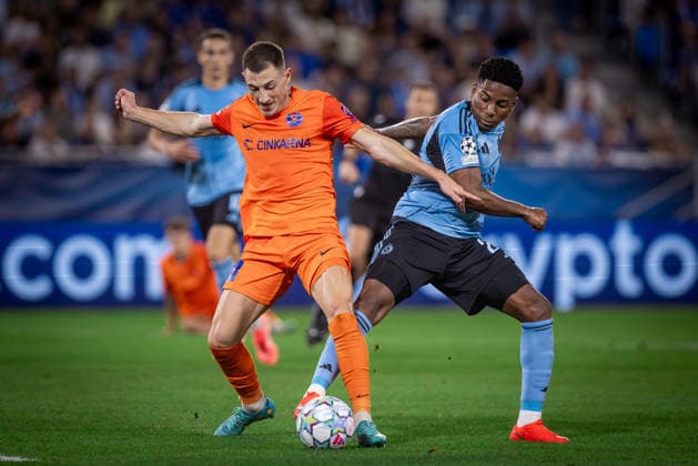 SLOVAN BRATISLAVA - CELJE Cesar Blackman of Slovan and Mario Kvesic of Celje during the first leg of play off round of UEFA Champions league football match between SK SLovan Bratislava and Celje at the Tehelne Pole Narodny futbalovy stadion. Bratislava, Slovakia, August 19, 2026. Copyright: xx 080A9117