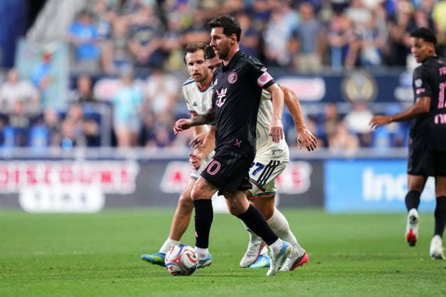 August 19, 2026: Inter Miami Foward Lionel Messi (10) controls the ball during the first half of an MLS, Fussball Herren, USA match against the Philadelphia Union at Subaru Park in Chester, Pennsylvania. CSM Chester United States of America - ZUMAc04_ 20260819_zma_c04_065 Copyright: xKylexRoddenx