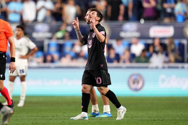 August 19, 2026: Inter Miami Foward Lionel Messi (10) celebrates a goal during the first half of an MLS, Fussball Herren, USA match against the Philadelphia Union at Subaru Park in Chester, Pennsylvania. CSM Chester United States of America - ZUMAc04_ 20260819_zma_c04_067 Copyright: xKylexRoddenx