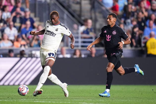 August 19, 2026: Philadelphia Union Defender Neil Pierre (44) passes the ball during the second half of an MLS, Fussball Herren, USA match against Inter Miami at Subaru Park in Chester, Pennsylvania. CSM Chester United States of America - ZUMAc04_ 20260819_zma_c04_087 Copyright: xKylexRoddenx